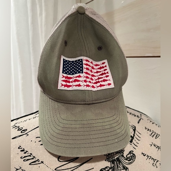 PFG Other - PFG Performance Fishing Gear mesh hat, EUC, size large/XL, sportsman, outdoor